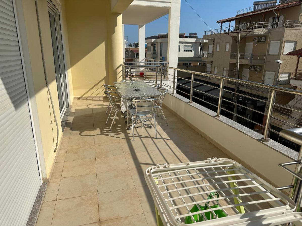 Wave Apartments Saranda Exterior photo